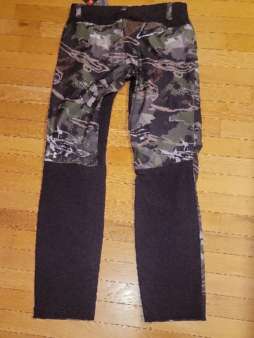 Under Armour Storm Womens Camouflage Hunting Pants - Picture 6 of 6